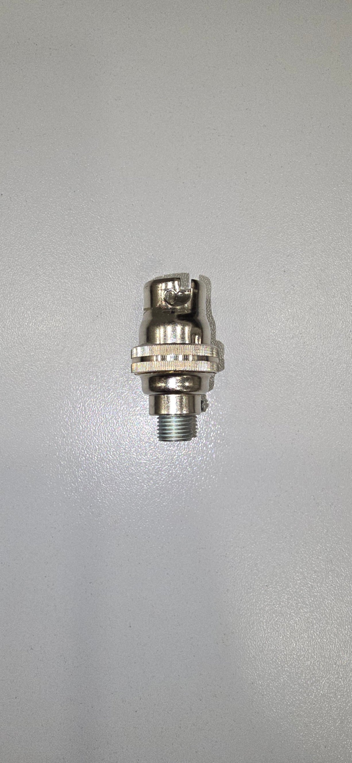 B+M B15D Fassung